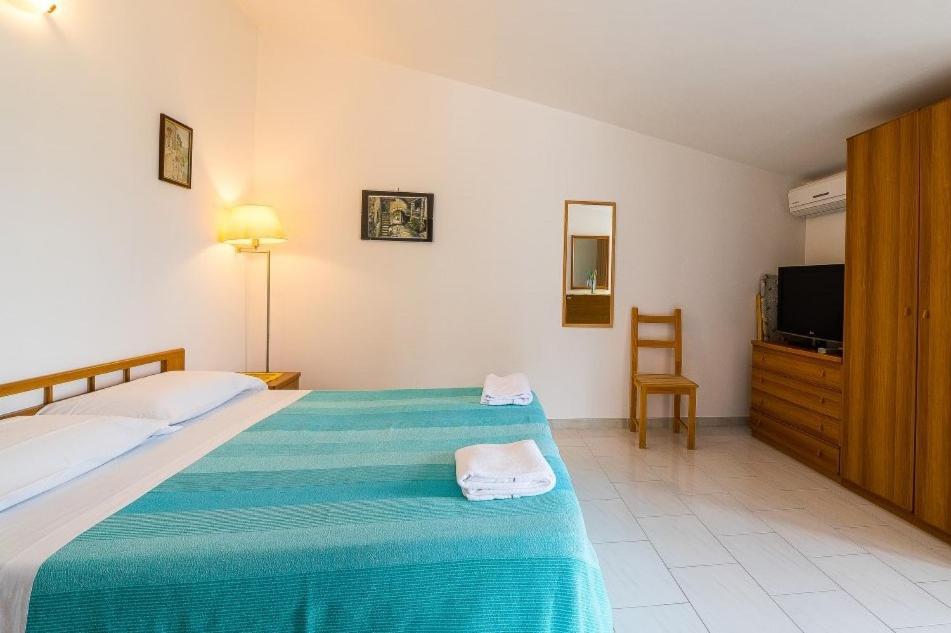 Vittoria Aparthotel *